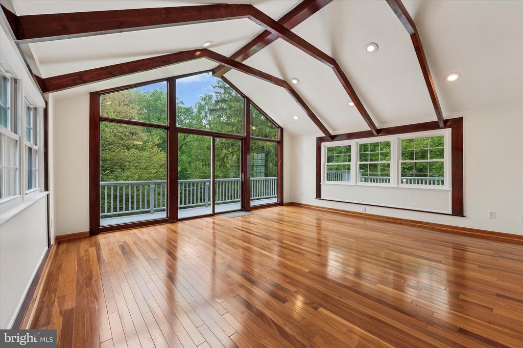 527 CONSHOHOCKEN STATE ROAD