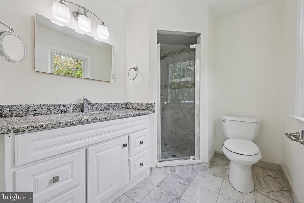 527 CONSHOHOCKEN STATE ROAD