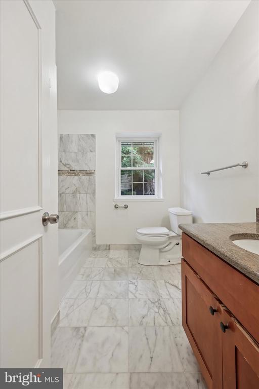 527 CONSHOHOCKEN STATE ROAD