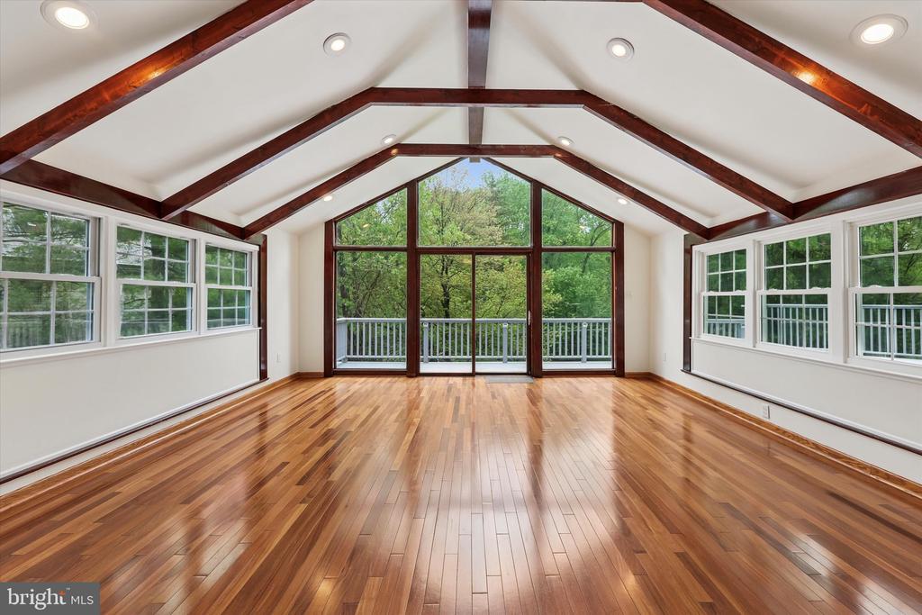 527 CONSHOHOCKEN STATE ROAD