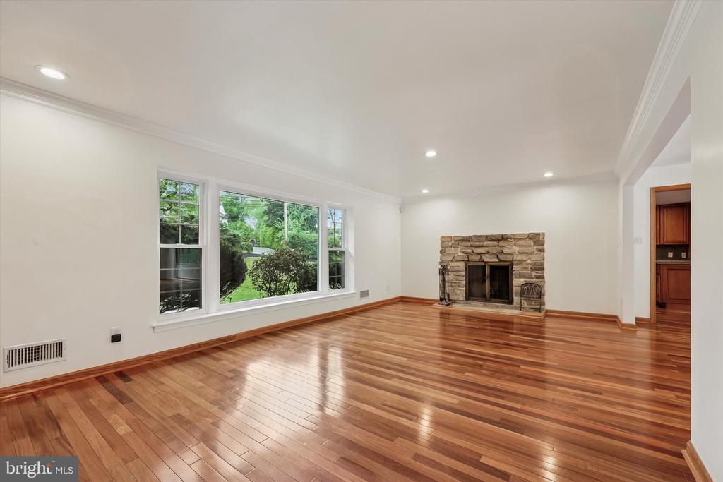 527 CONSHOHOCKEN STATE ROAD