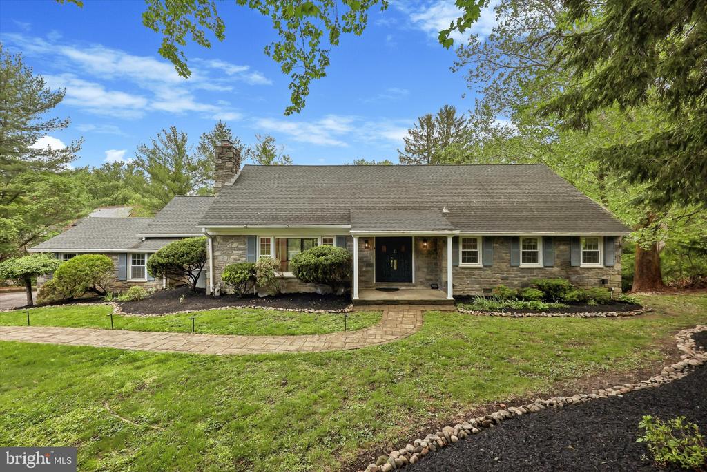 527 CONSHOHOCKEN STATE ROAD