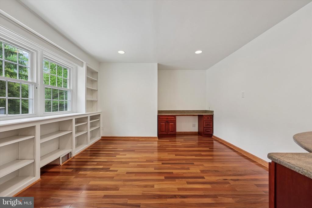 527 CONSHOHOCKEN STATE ROAD