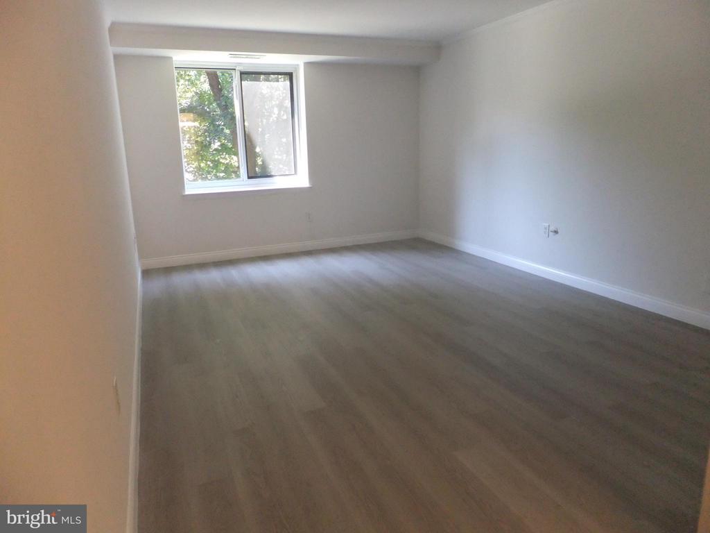 1655 OAKWOOD DRIVE Unit: N217