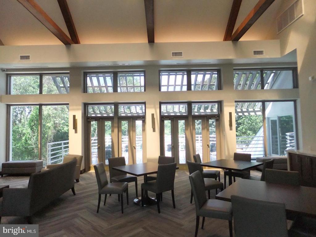 1655 OAKWOOD DRIVE Unit: N217
