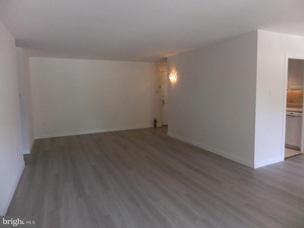 1655 OAKWOOD DRIVE Unit: N217