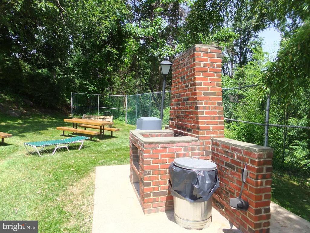 1655 OAKWOOD DRIVE Unit: N217