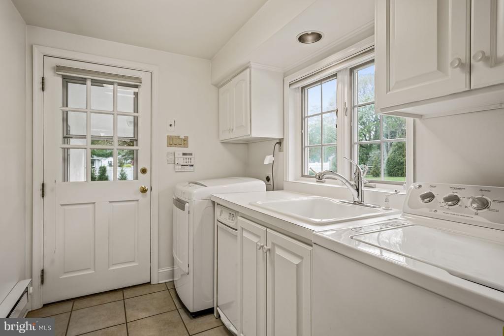 828 MERION SQUARE ROAD
