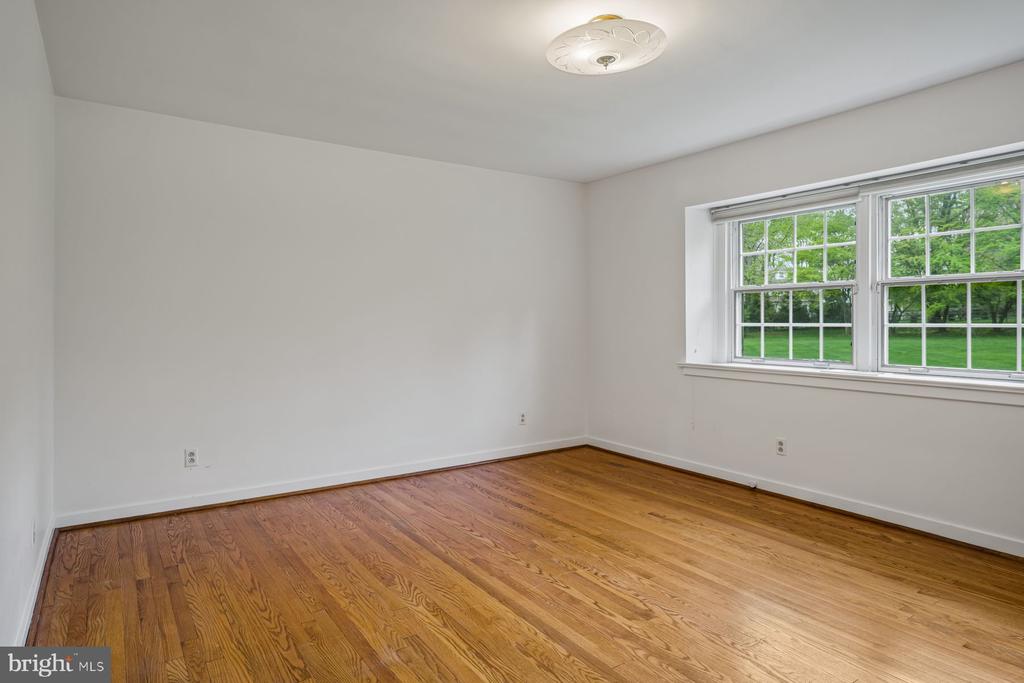 828 MERION SQUARE ROAD
