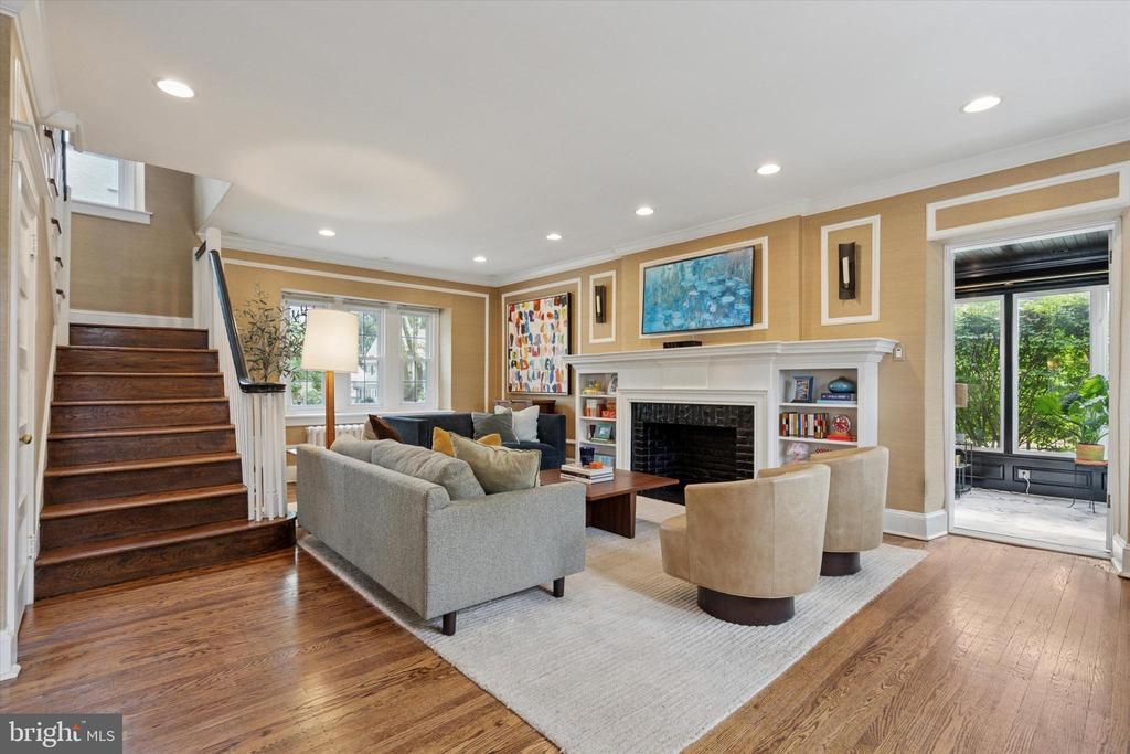 24 N HIGHLAND AVENUE