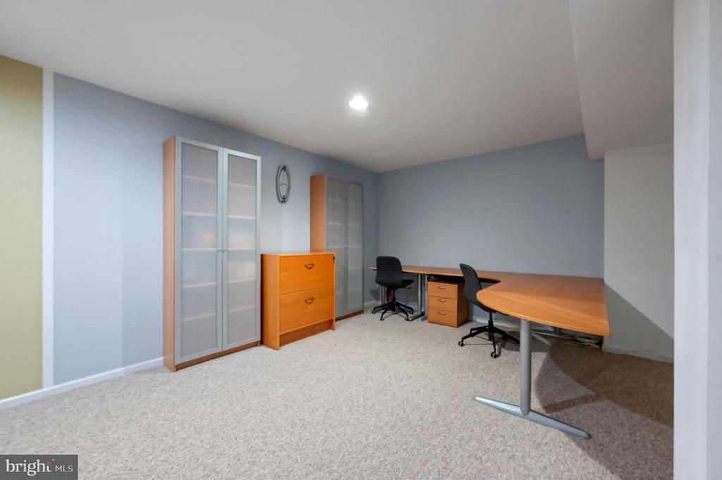 519 HIGHLAND DRIVE