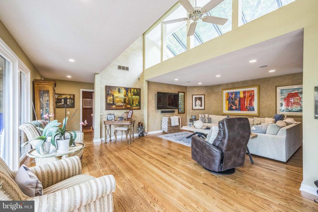 745 GERMANTOWN PIKE