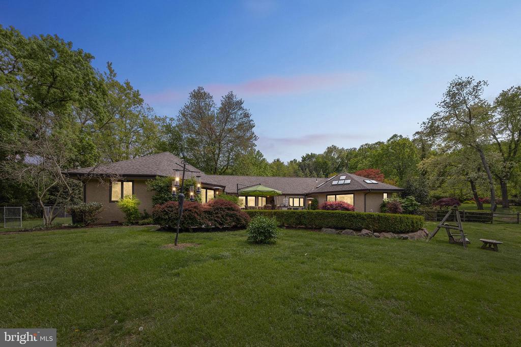 745 GERMANTOWN PIKE