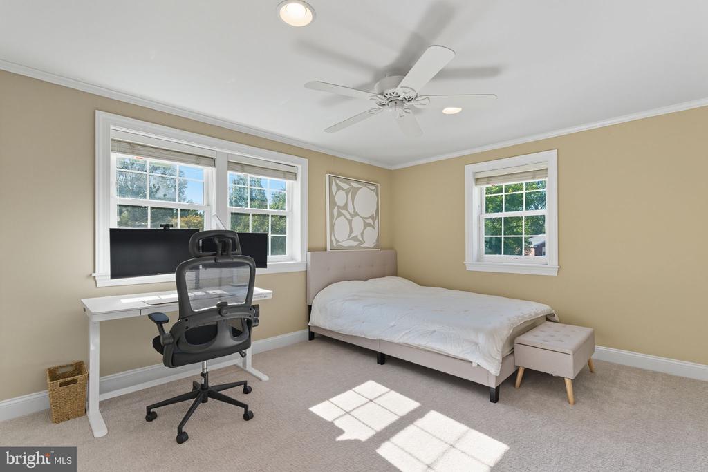 109 OVERBROOK PARKWAY