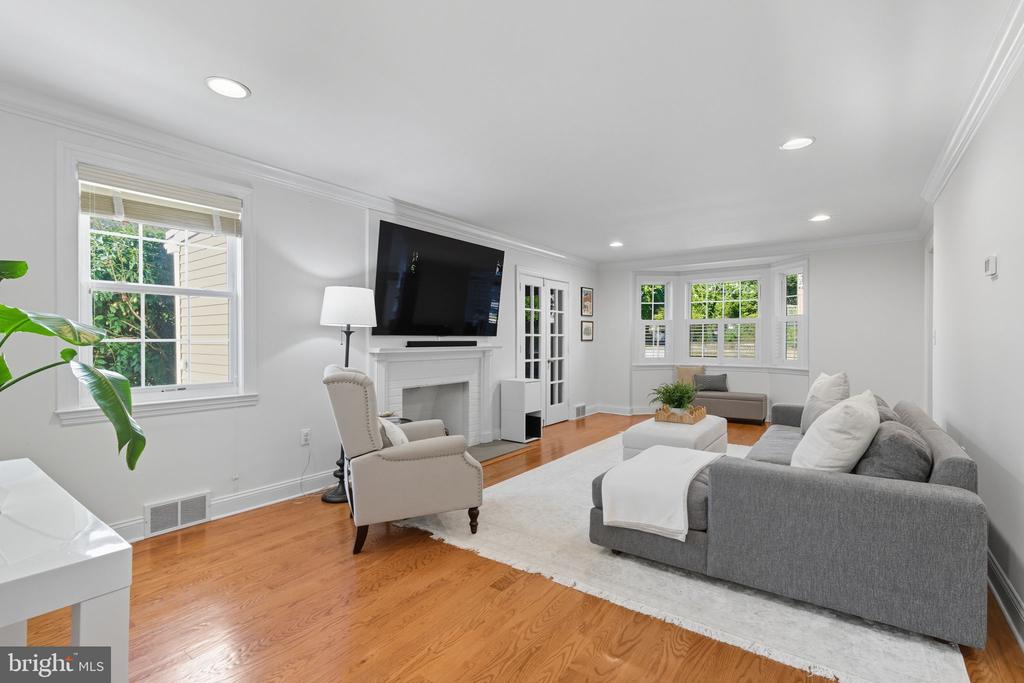 109 OVERBROOK PARKWAY