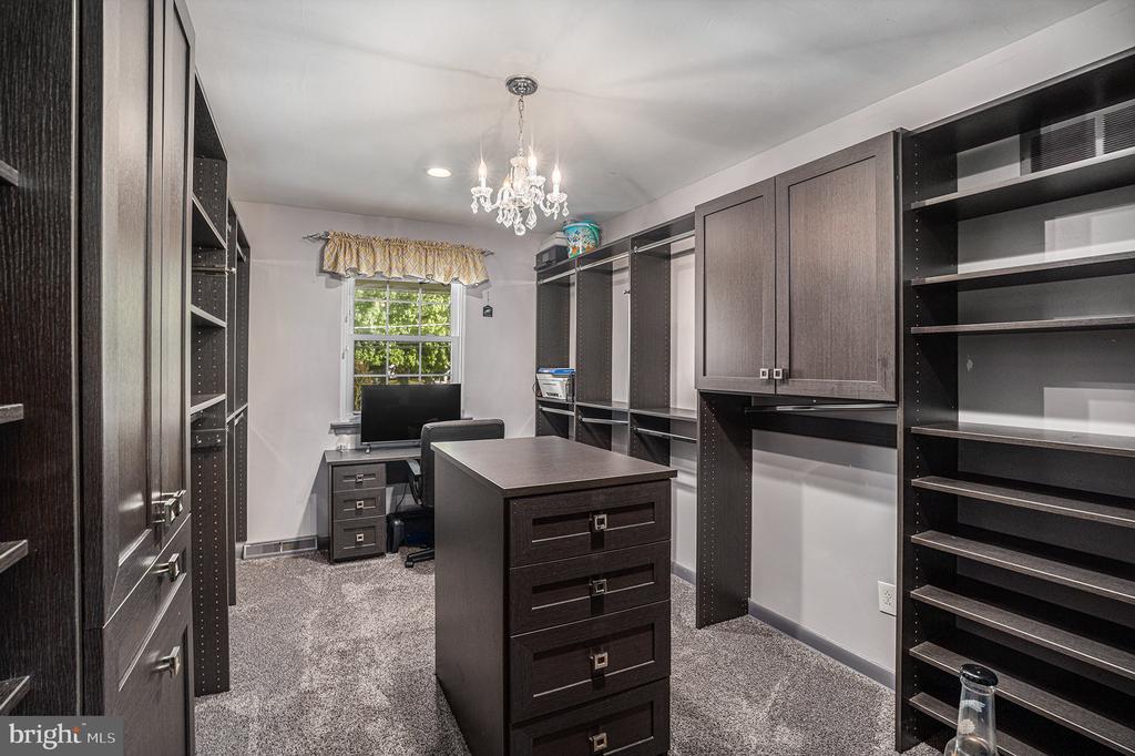 528 ASHBOURNE ROAD