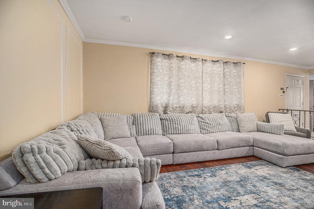 528 ASHBOURNE ROAD