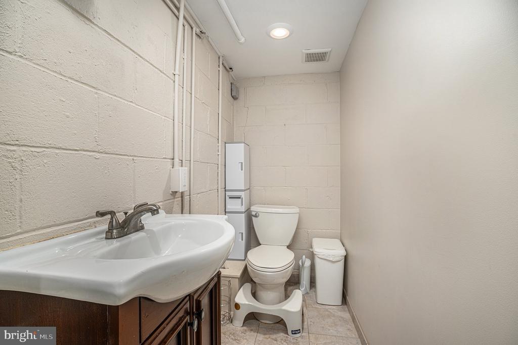 528 ASHBOURNE ROAD