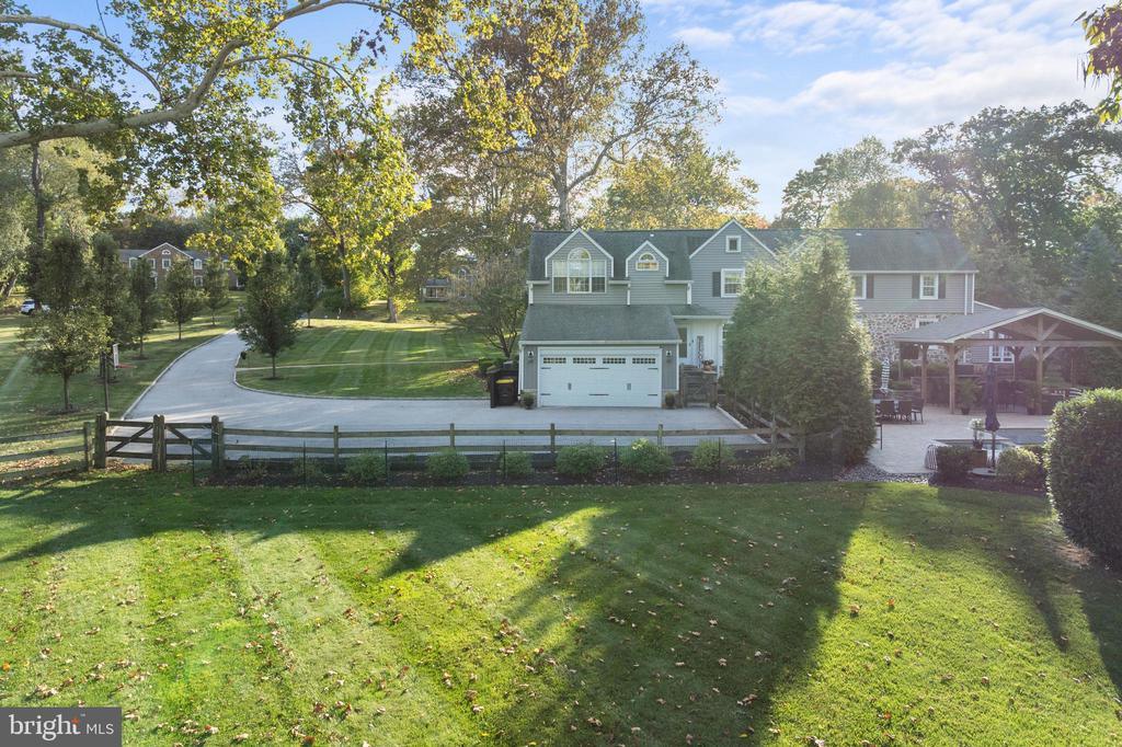 1141 LAFAYETTE ROAD