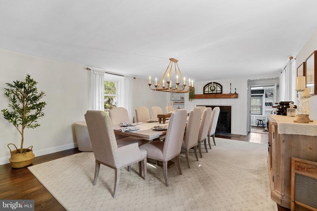 1141 LAFAYETTE ROAD
