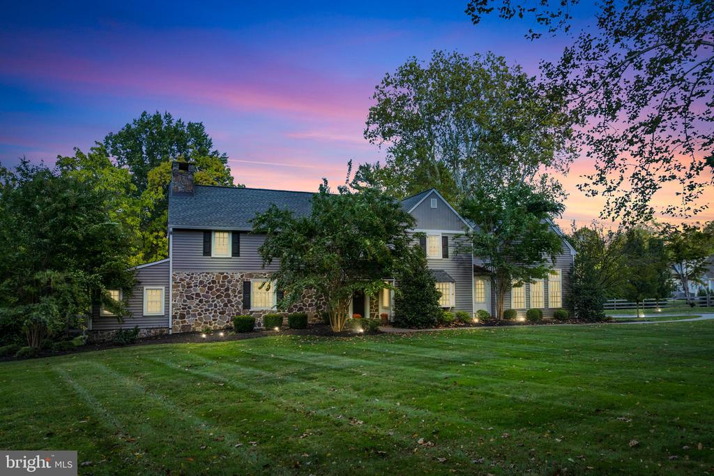 1141 LAFAYETTE ROAD