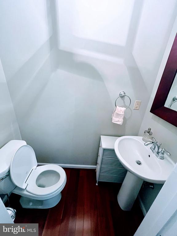 1 VIBURNUM COURT