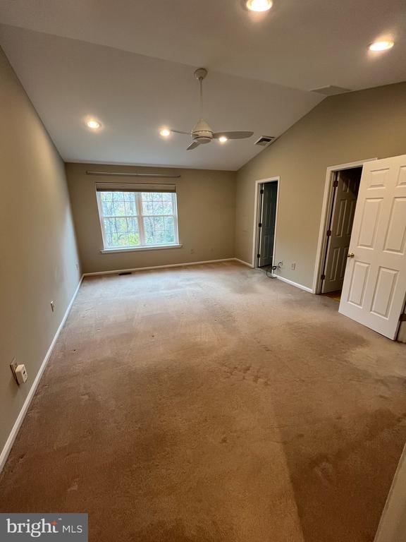 1 VIBURNUM COURT