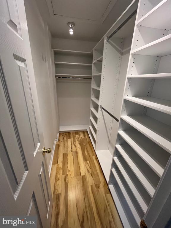1 VIBURNUM COURT
