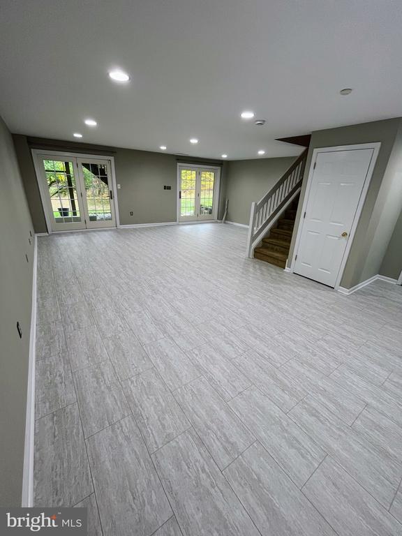 1 VIBURNUM COURT
