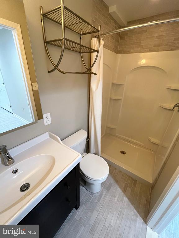 1 VIBURNUM COURT