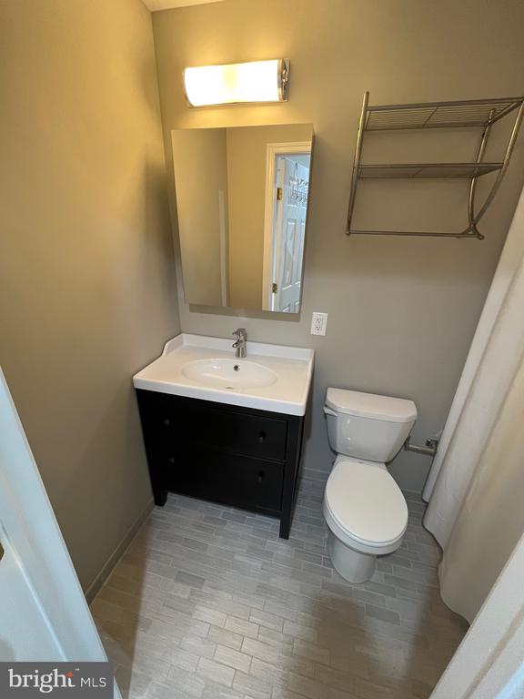 1 VIBURNUM COURT