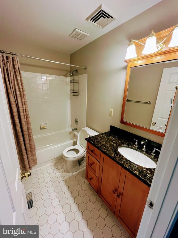 1 VIBURNUM COURT