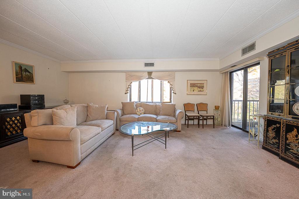 1219 W WYNNEWOOD ROAD Unit: 311