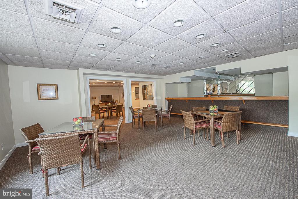 1219 W WYNNEWOOD ROAD Unit: 311