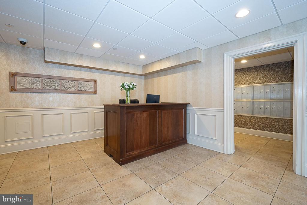 1219 W WYNNEWOOD ROAD Unit: 311
