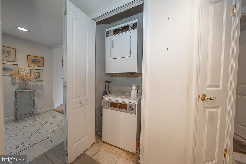 1219 W WYNNEWOOD ROAD Unit: 311