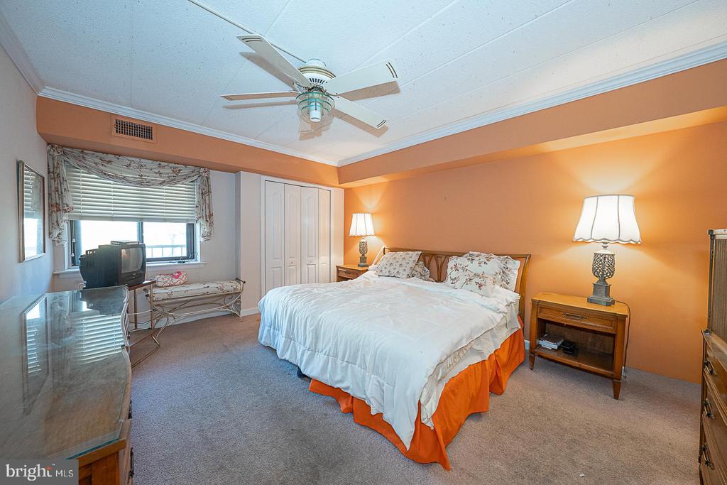 1219 W WYNNEWOOD ROAD Unit: 311