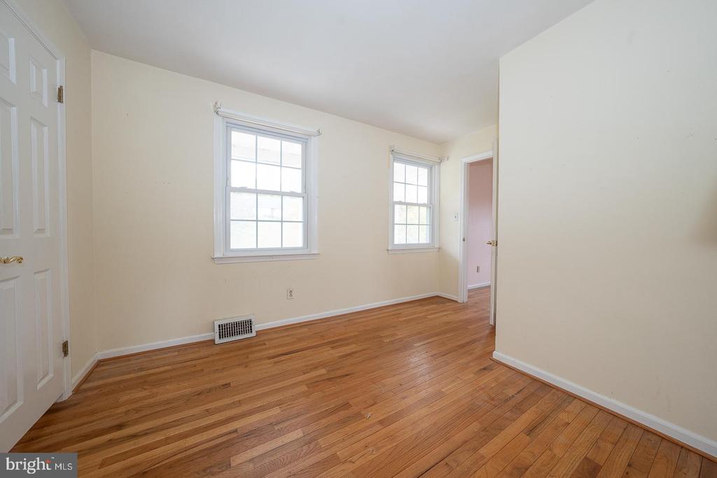 1215 CLUB HOUSE ROAD