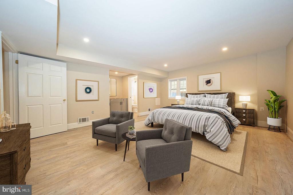 1215 CLUB HOUSE ROAD