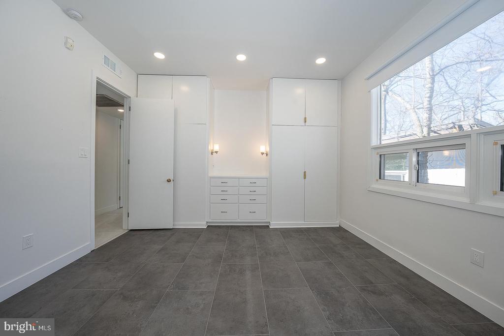 39 FAIRVIEW ROAD