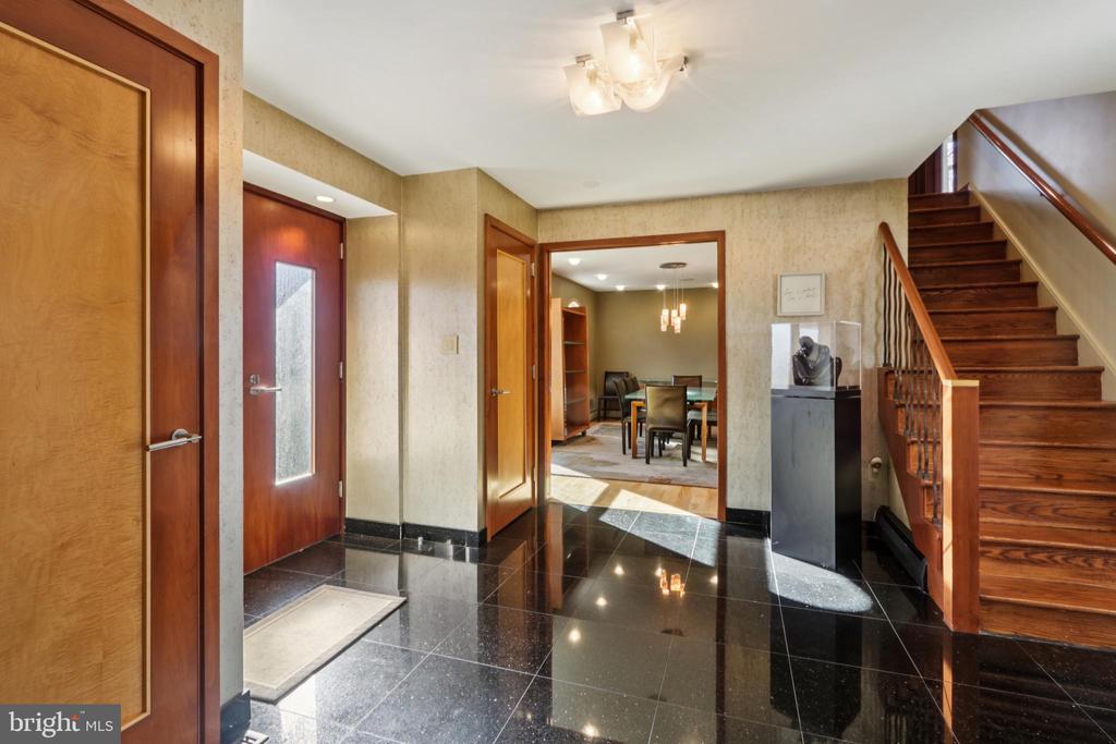 400 HIGHVIEW DRIVE