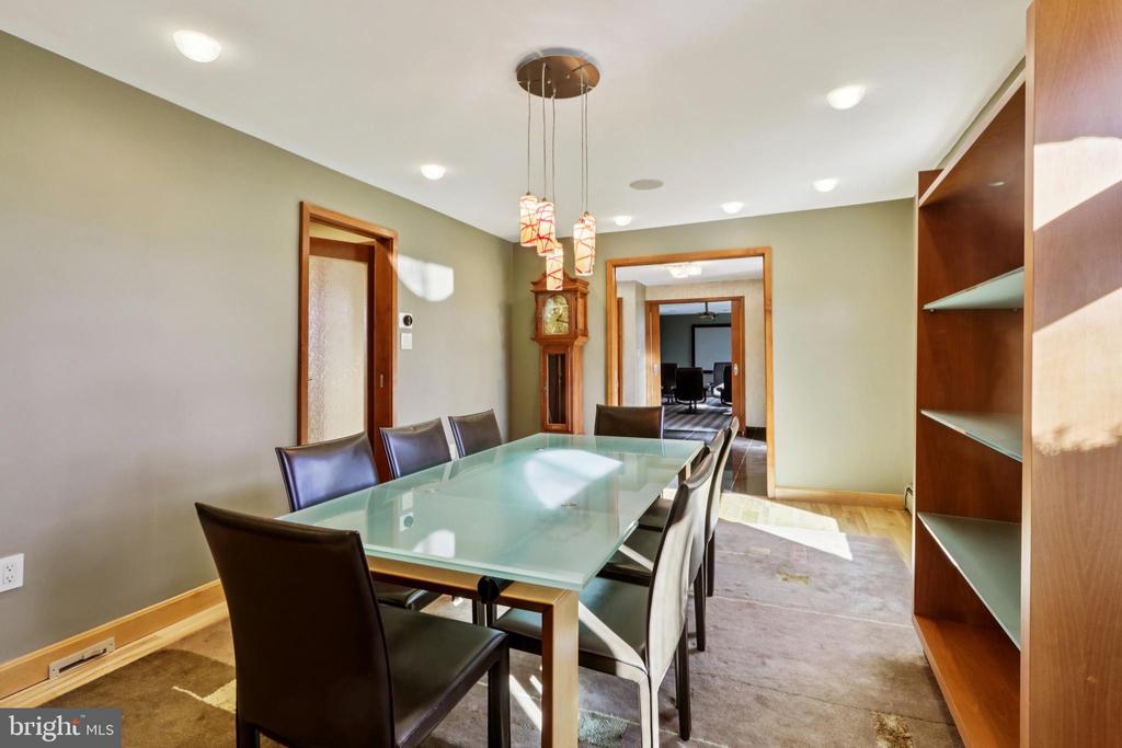 400 HIGHVIEW DRIVE