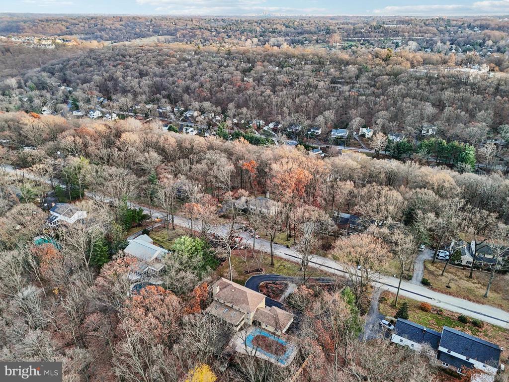 400 HIGHVIEW DRIVE