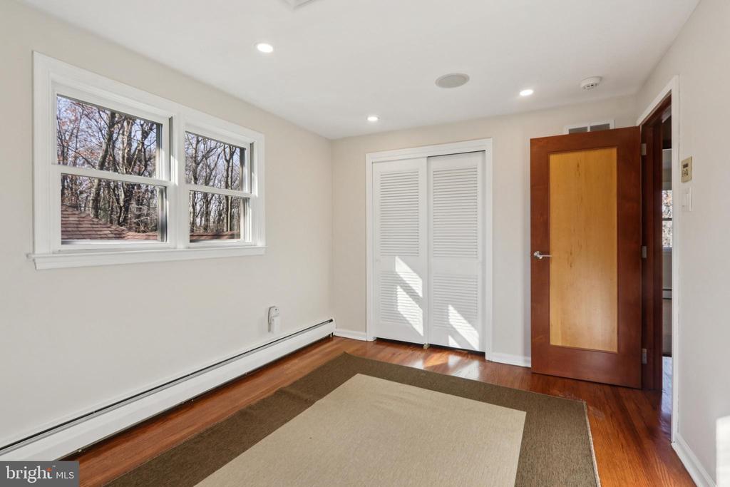 400 HIGHVIEW DRIVE