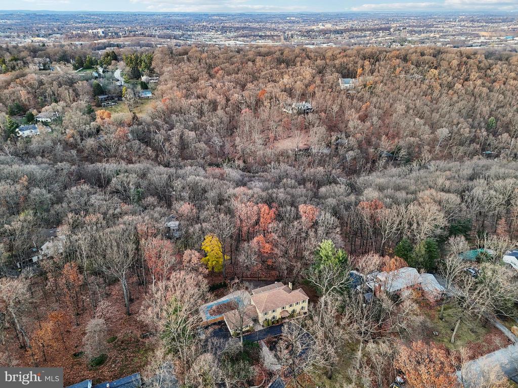 400 HIGHVIEW DRIVE