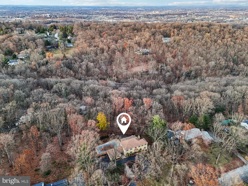 400 HIGHVIEW DRIVE