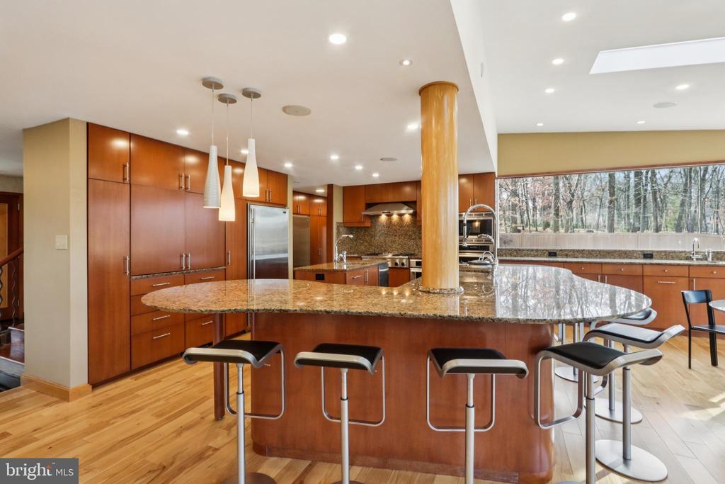 400 HIGHVIEW DRIVE