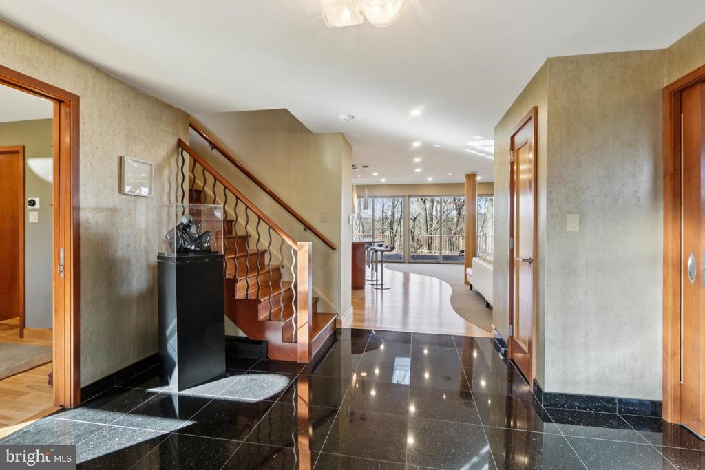 400 HIGHVIEW DRIVE