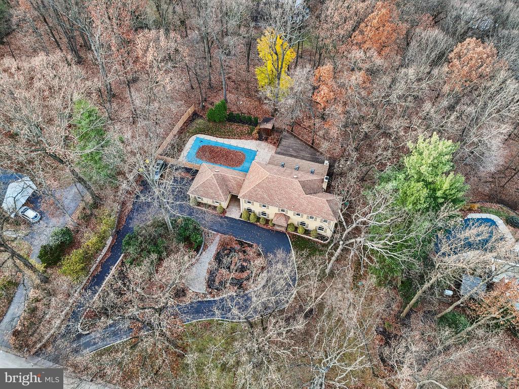 400 HIGHVIEW DRIVE