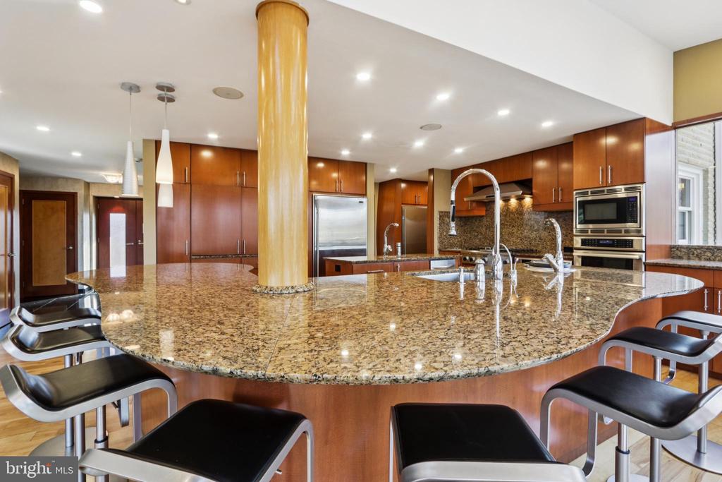 400 HIGHVIEW DRIVE